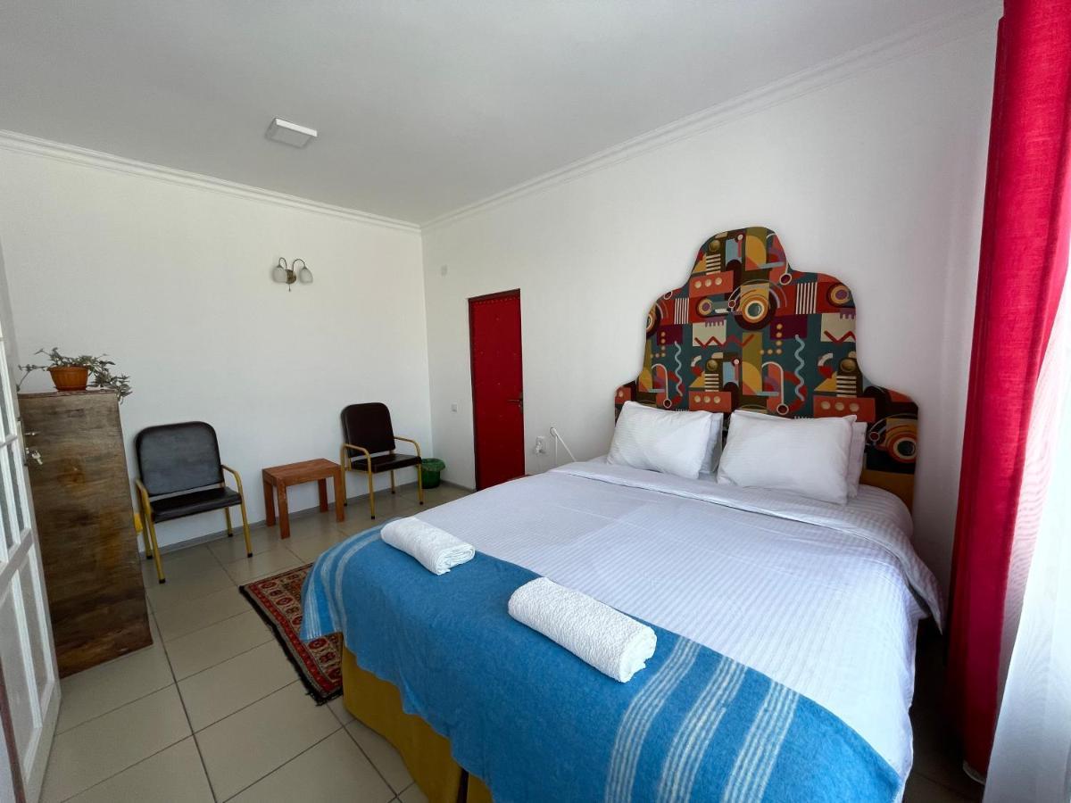 Duet Hostel & Hotel Karakol Extérieur photo