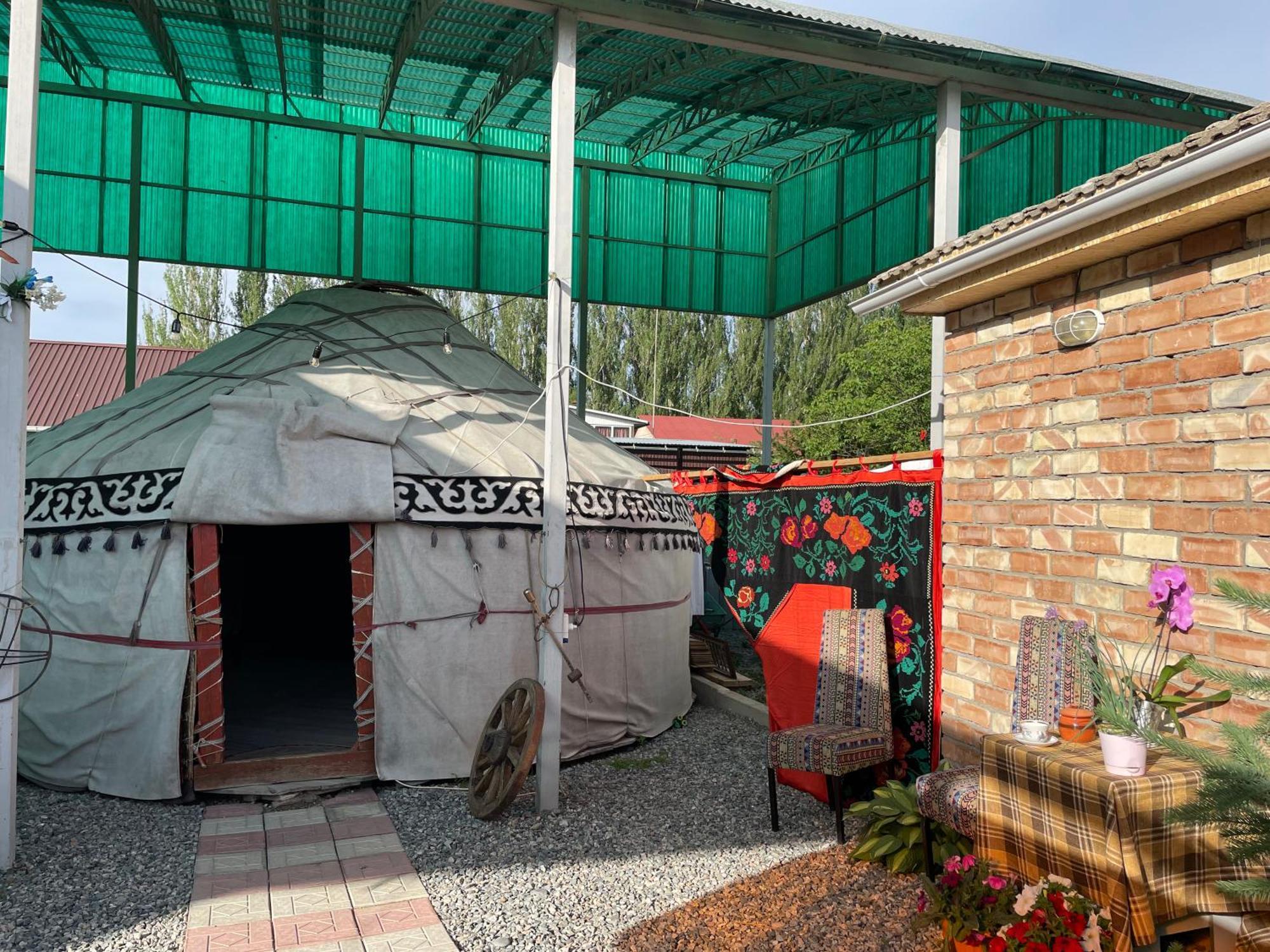 Duet Hostel & Hotel Karakol Chambre photo