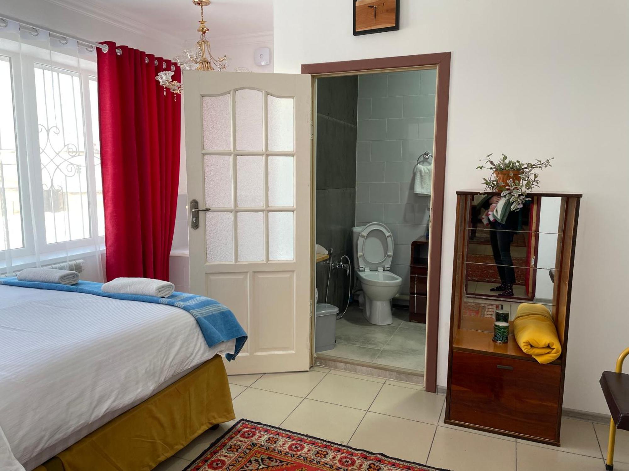 Duet Hostel & Hotel Karakol Extérieur photo