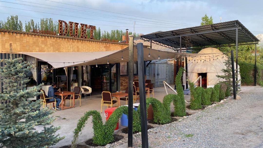 Duet Hostel & Hotel Karakol Extérieur photo