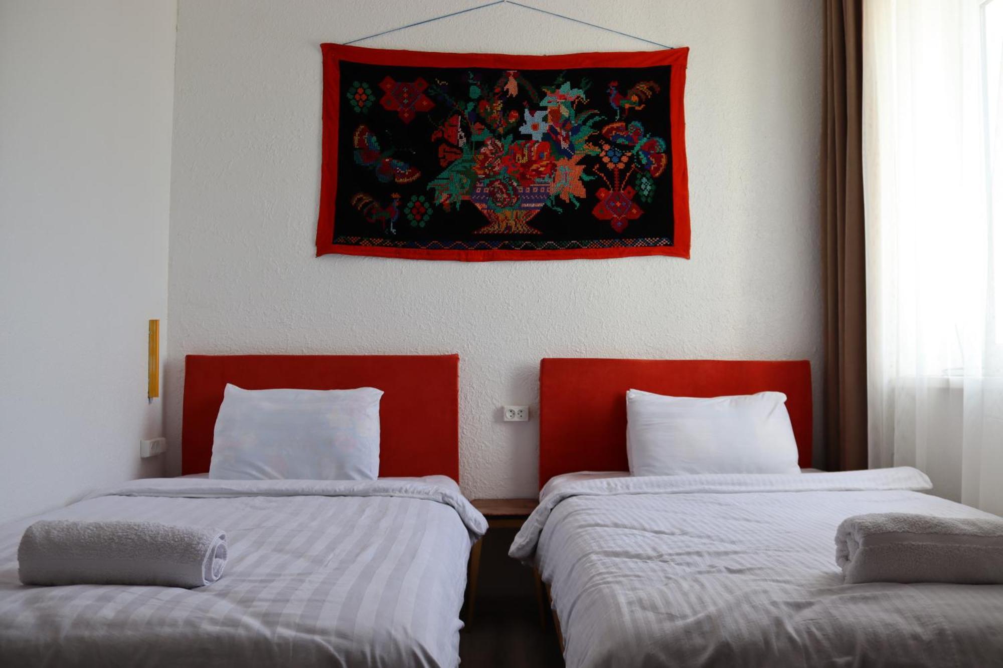 Duet Hostel & Hotel Karakol Chambre photo