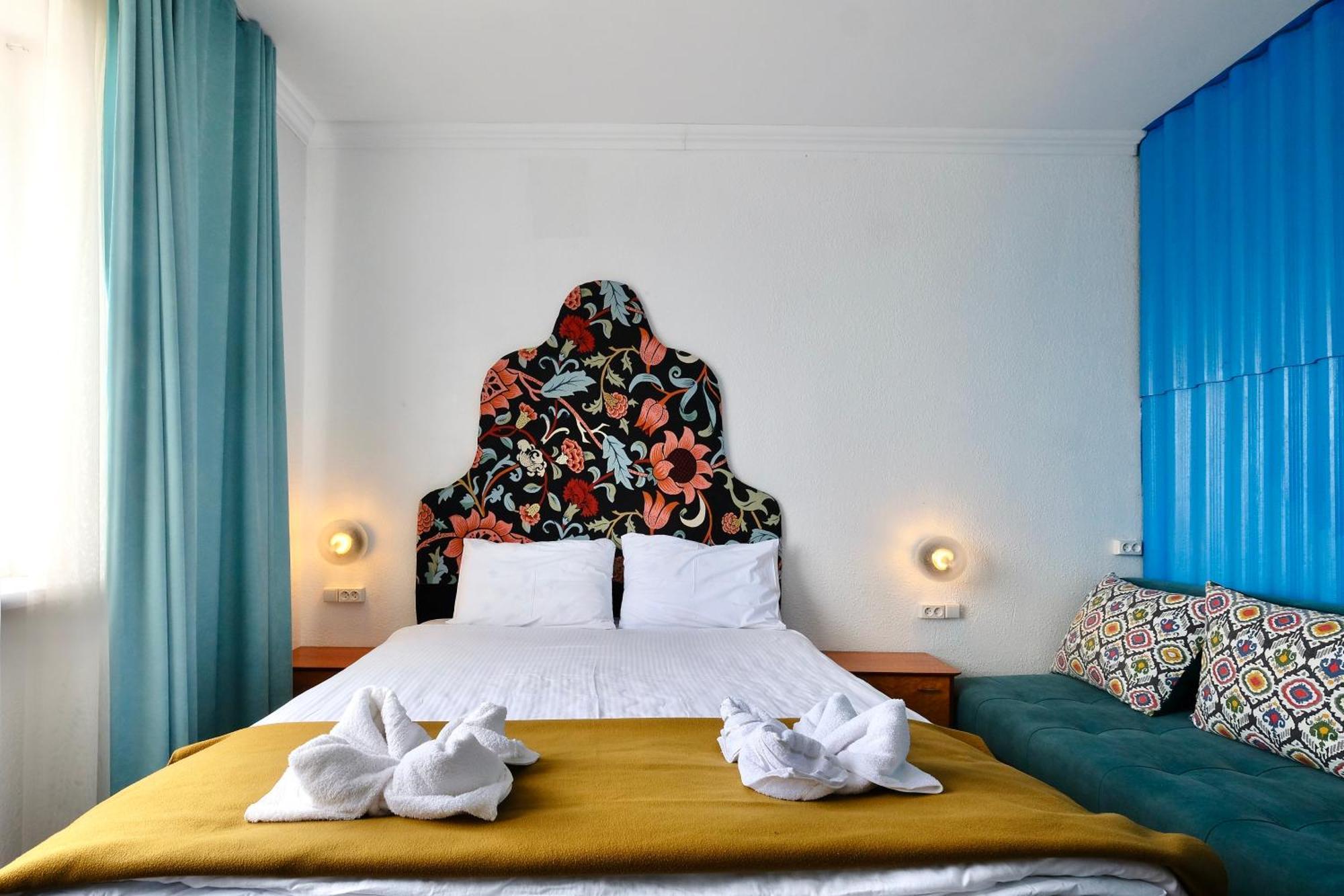 Duet Hostel & Hotel Karakol Extérieur photo